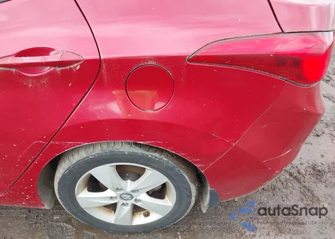 2013 Hyundai Elantra Gls из США, поврежденный, VIN KMHDH4AE6DU945363